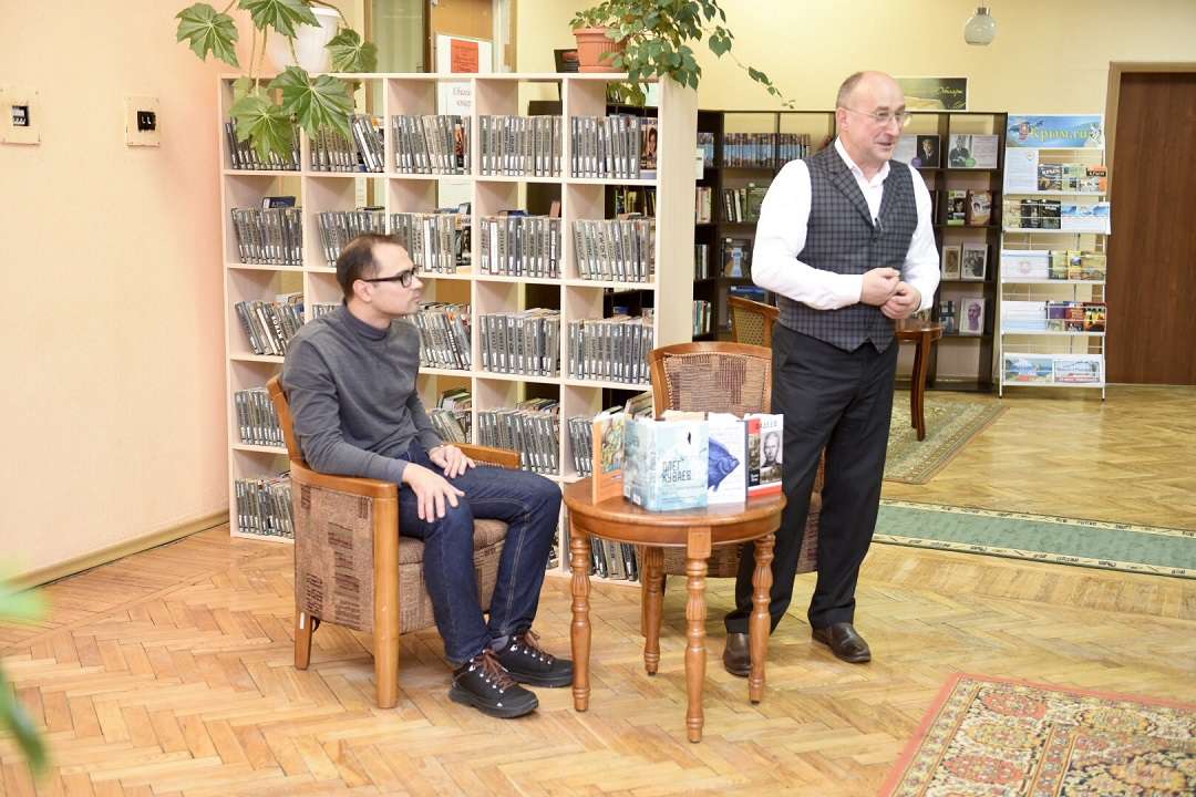 Василий Авченко в гостях у библиотеки