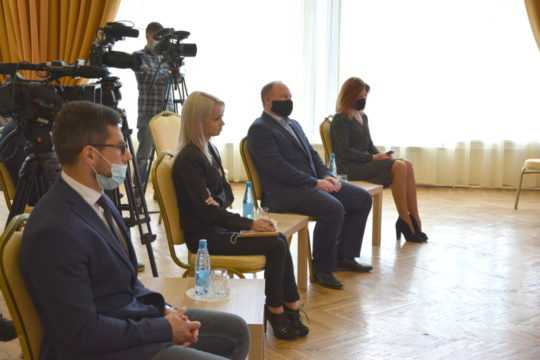 Пресс-конференция губернатора Магаданской области с региональными СМИ