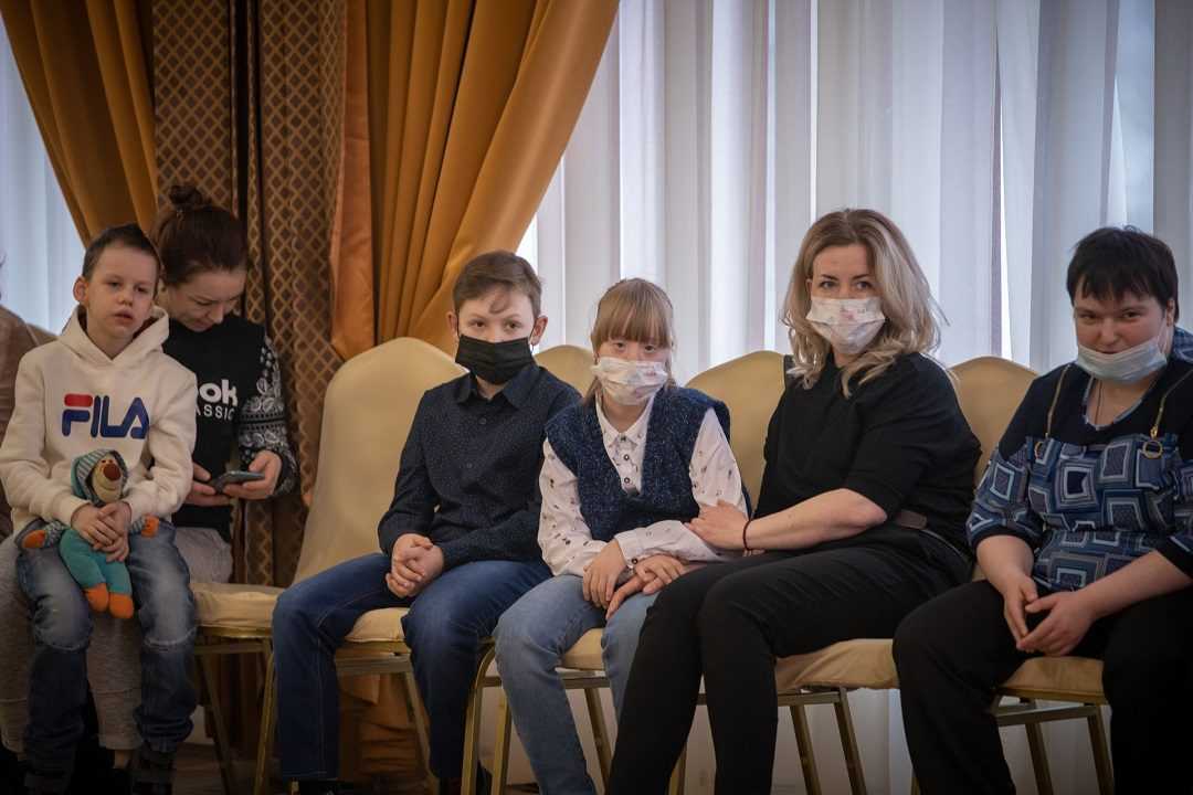 «Сова Мудрова» поздравила особых ребят с Днем защиты детей