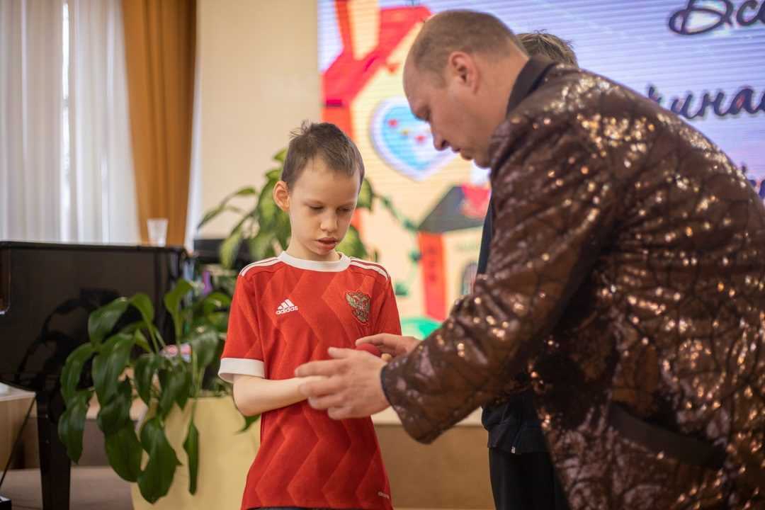 «Сова Мудрова» поздравила особых ребят с Днем защиты детей