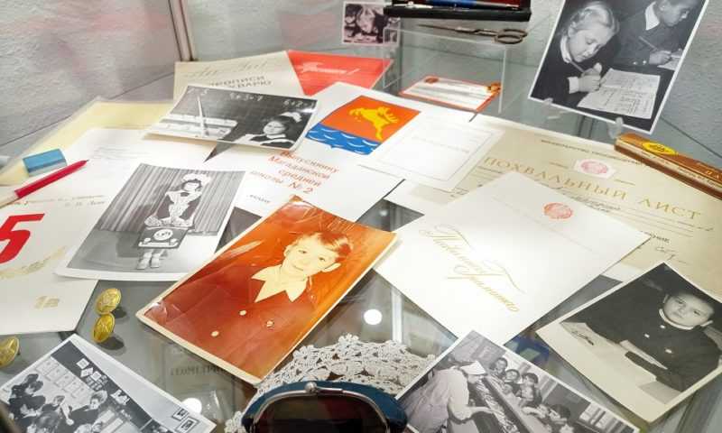 Выставка-витрина «Берега нашей памяти. Советская школа»