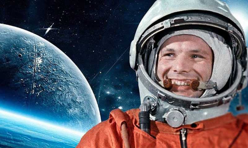 Онлайн-ролик «Первый космонавт планеты»